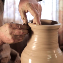traditional-pottery-making-close-up-of-potters-hands-shaping-a-bowl-on-the-spinning-by-clay_h8c5aipmx_thumbnail-full01